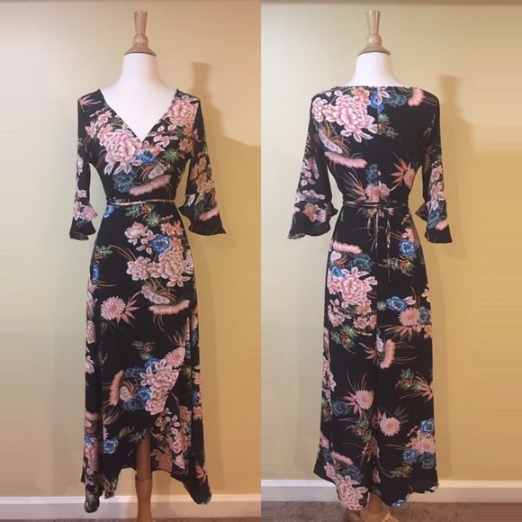 💥 CLEARANCE Ruffled 3/4 Sleeve High Low Bold Floral Wrap Dress - Picture 3 of 4